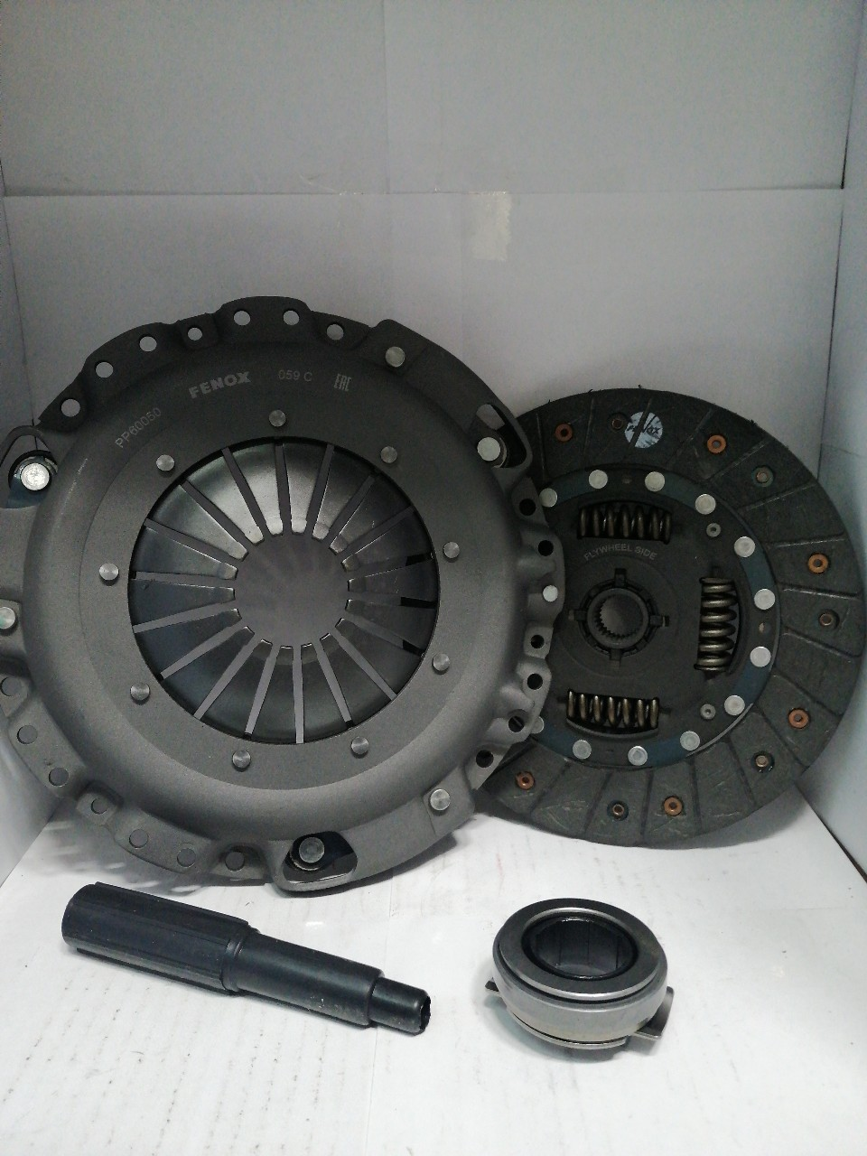Купить запчасть FENOX - CK63050  F-Сцепление к-т CK63050 VW Passat 1.6, 1.8, 1.9 88-97, Transporter IV 1.9D/TD 90-03 диск, корзина,