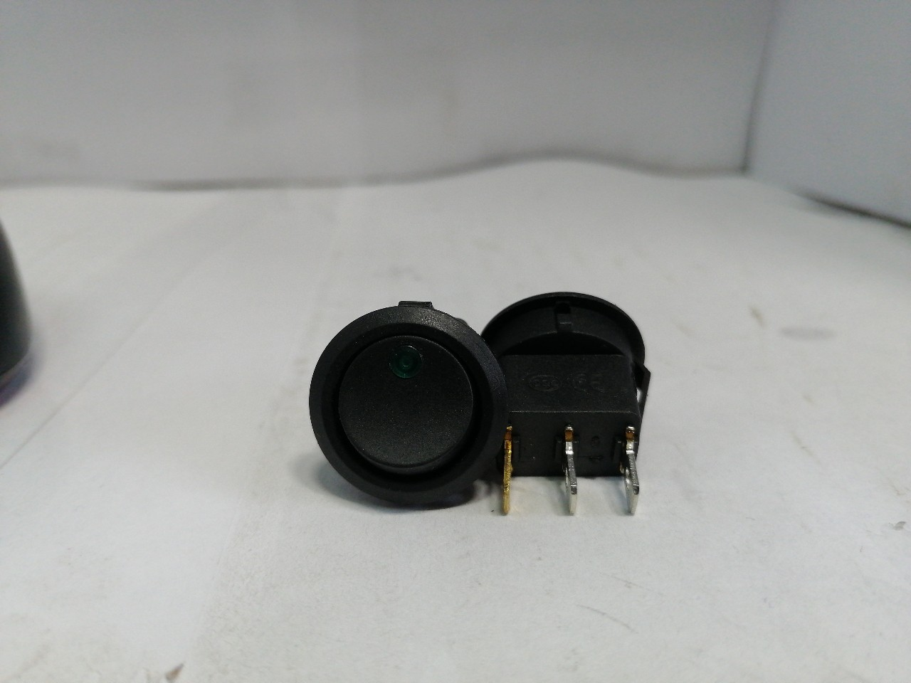 Купить запчасть NORD YADA - 905475 Клавиша 12V 20А круглая черная с зеленой LED подсветкой (3конт.) ON-OFF TM Nord YADA