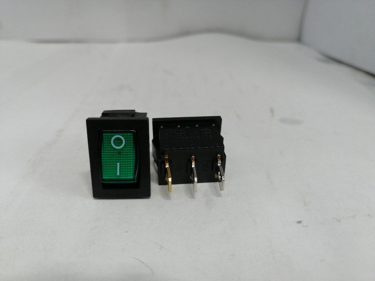 Купить запчасть NORD YADA - 905440 Клавиша 12V 15А Mini зеленая с подсветкой (3конт.) ON-OFF TM Nord YADA