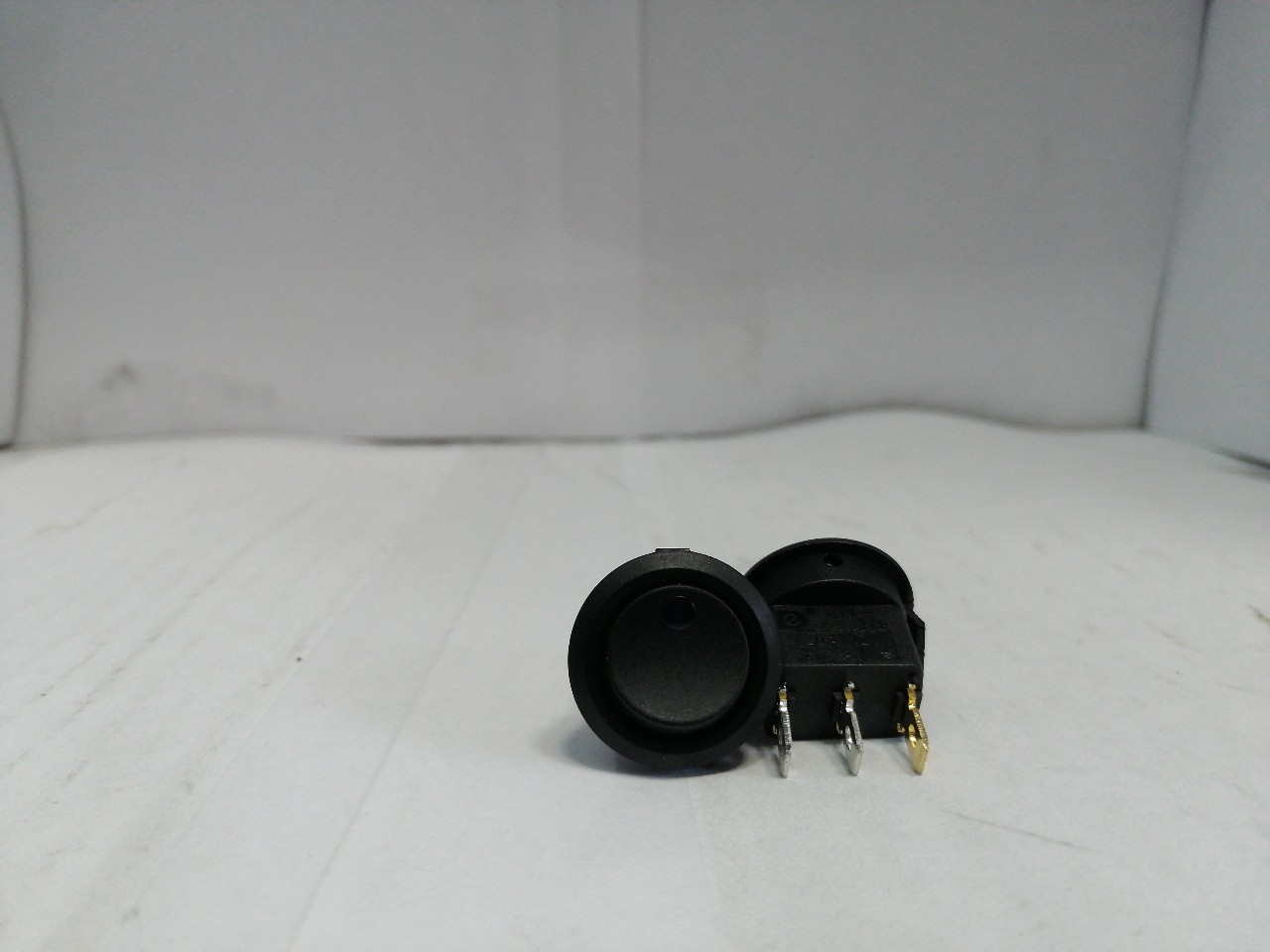 Купить запчасть NORD YADA - 905477 Клавиша 12V 20А круглая черная с синей LED подсветкой (3конт.) ON-OFF TM Nord YADA