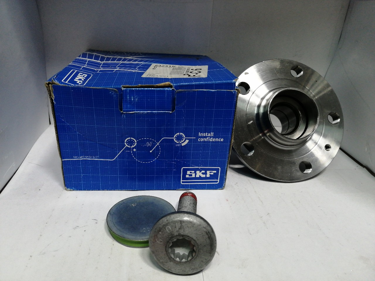 Купить запчасть SKF - VKBA3644 VKBA 3644 Ступица с подшипником в сборе задняя AUDI Q3 (2011- )/ A3 II (8P) (2003-2013)/ TT II (2006