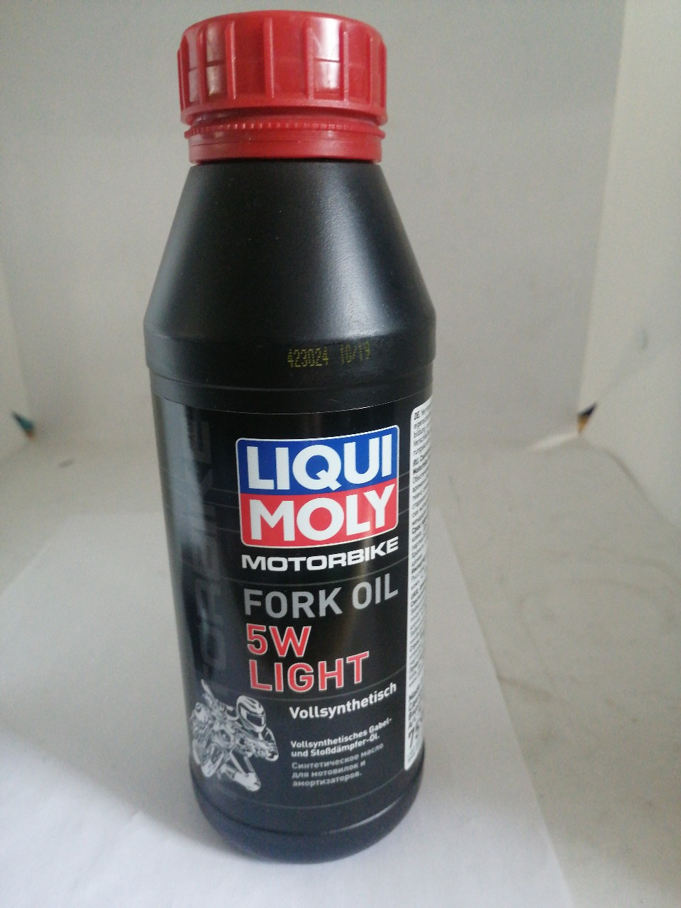 Купить запчасть LIQUI MOLY - 7598 Масло для вилок и амортизаторов синтетическое Motorbike Fork Oil Light 5W 0,5л