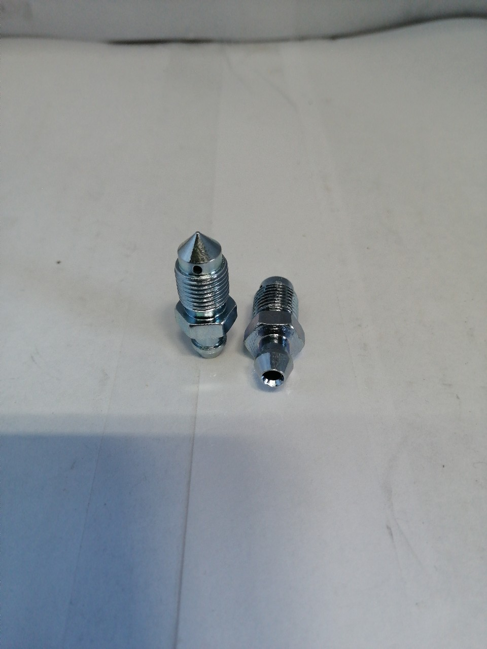 Купить запчасть QUICK BRAKE - 0039 Штуцер прокачки 11x30 M10x1 VW, MB, Ford, Fiat, Peugeot