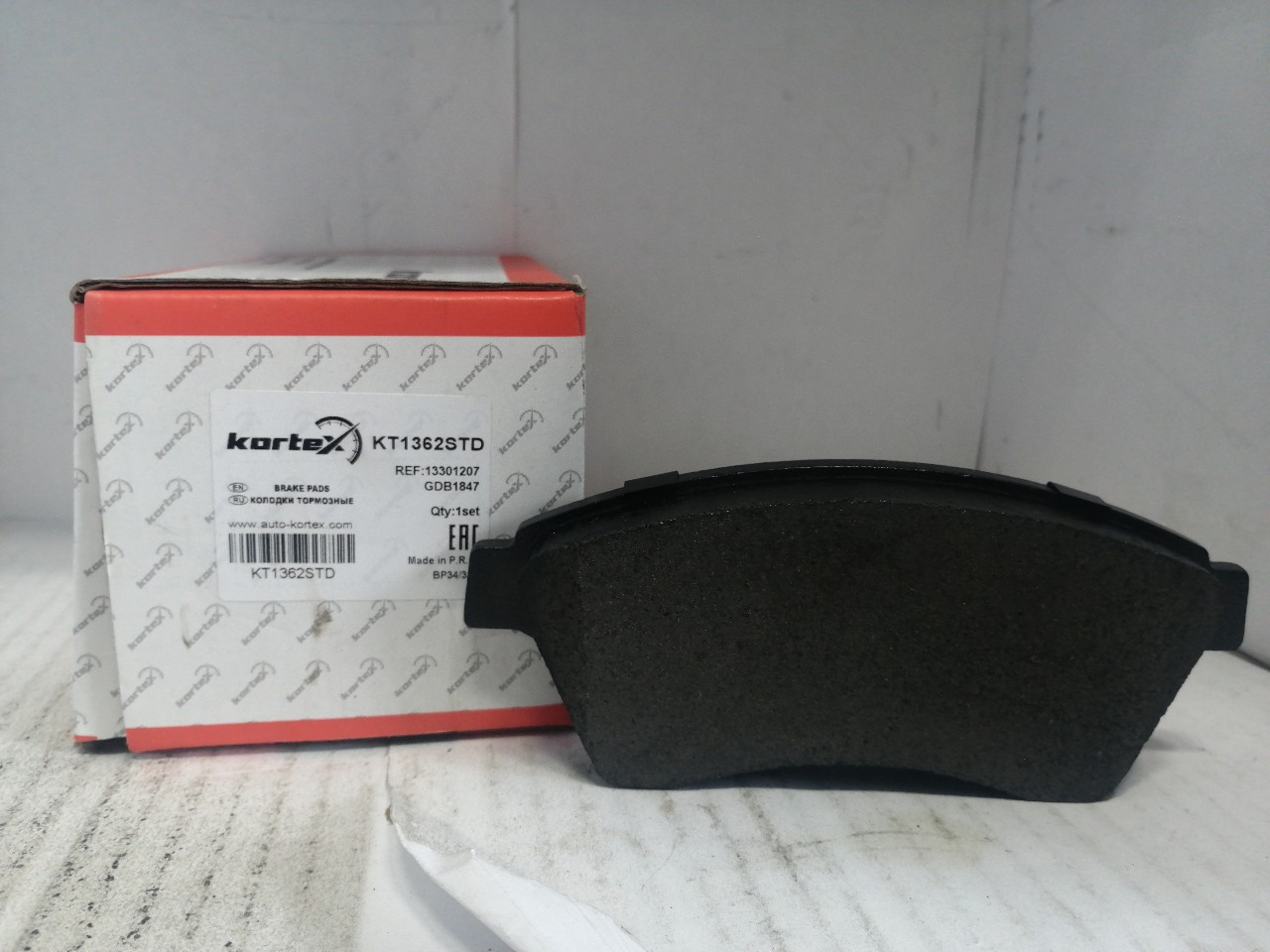 Купить запчасть KORTEX - KT1362STD KT1362STD Колодки тормозные CHEVROLET CRUZE 09-/ORLANDO 10- передние комплект KORTEX STANDARD