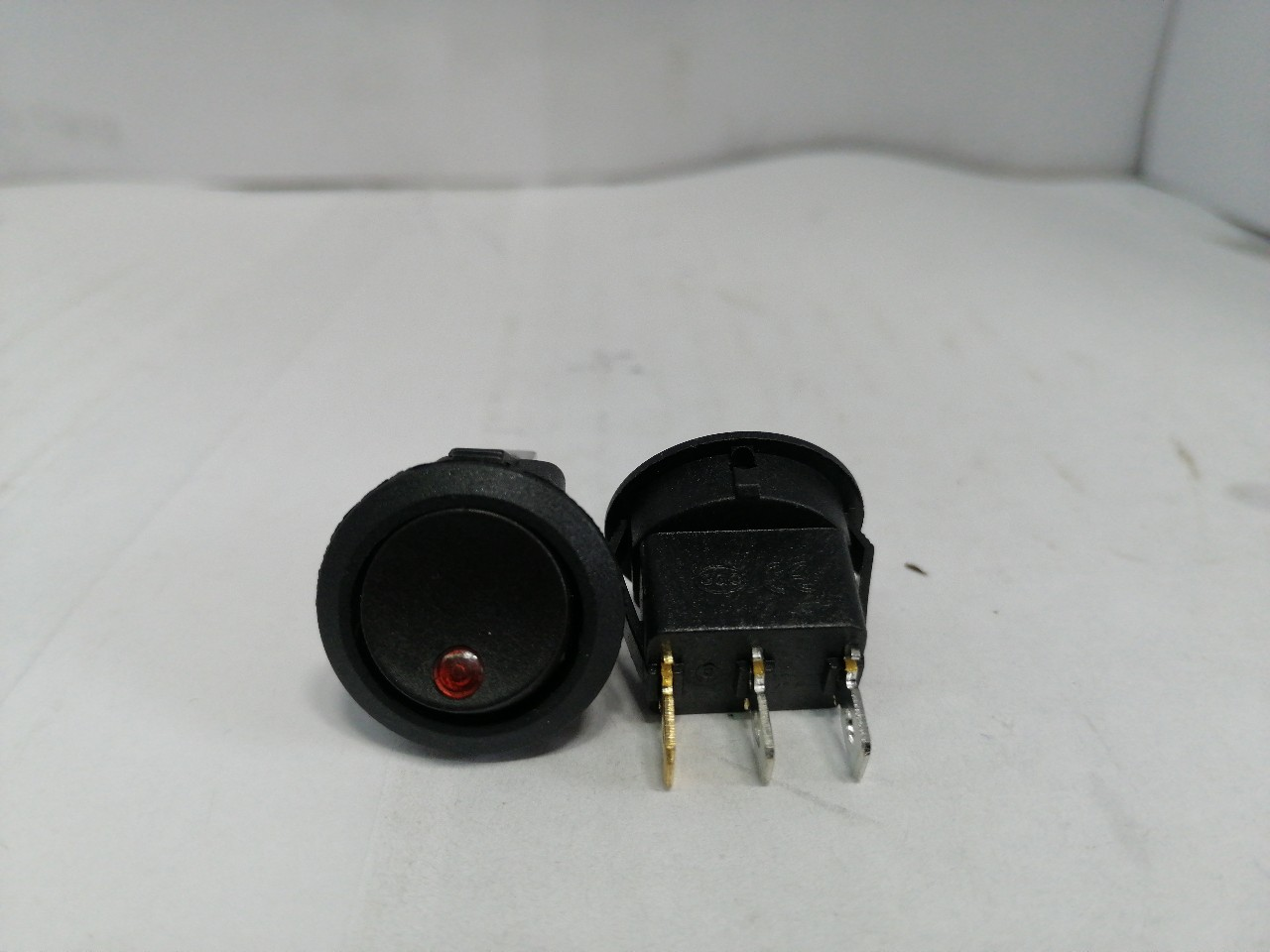Купить запчасть NORD YADA - 905476 Клавиша 12V 20А круглая черная с красной LED подсветкой (3конт.) ON-OFF TM Nord YADA