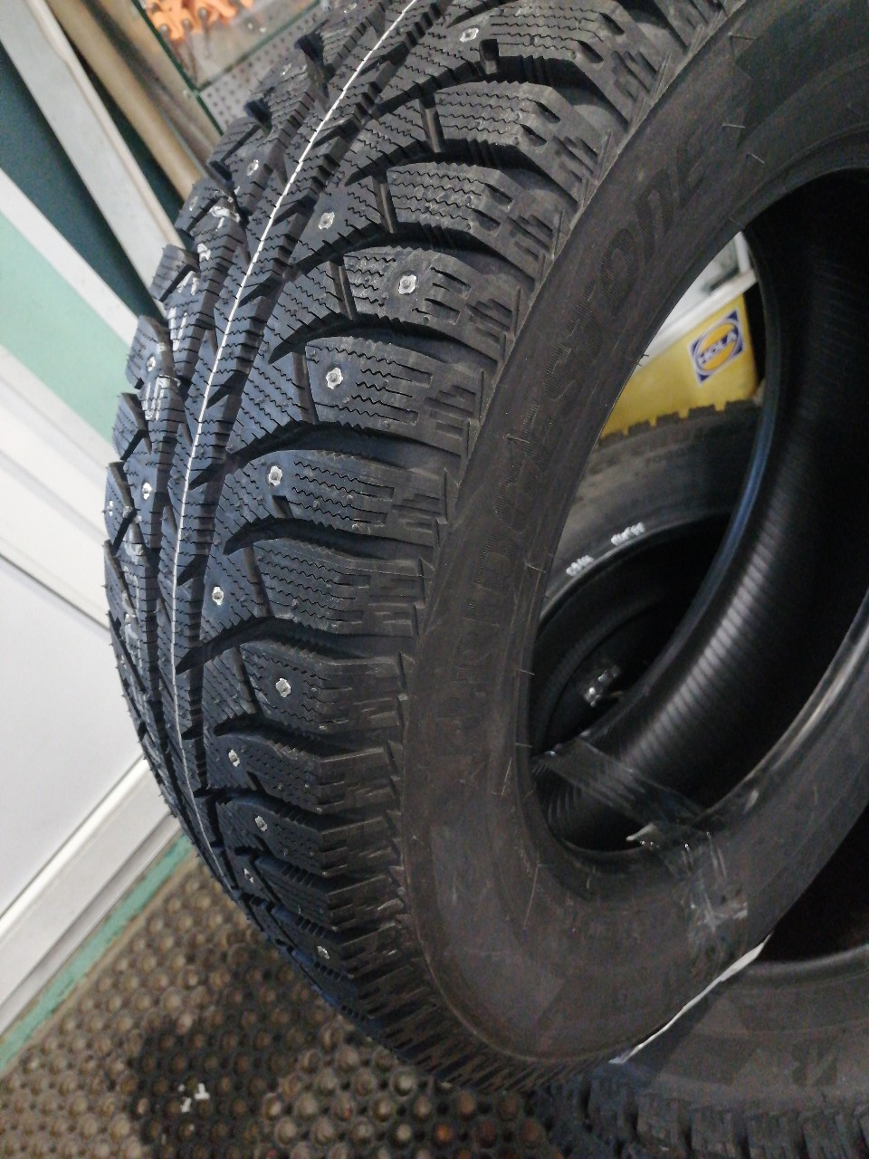 Купить запчасть BRIDGESTONE - 13722 Шина зимняя R15 195/65R15 ICE CRUISER 7000S 91T (с шипами) Страна производства: Россия