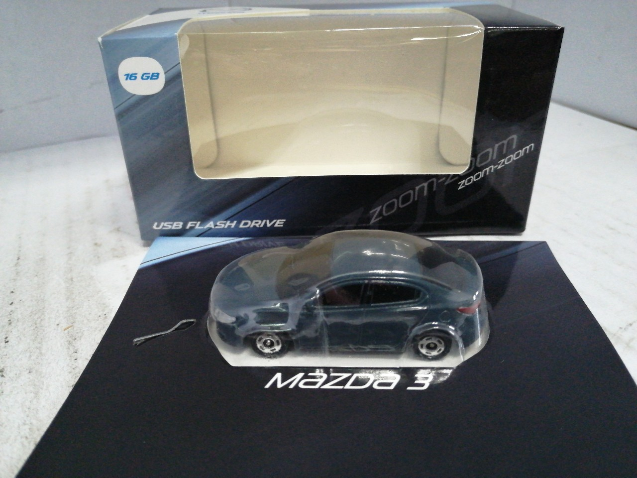 Купить запчасть MAZDA - 830077727 USB-флэшка М3 16 Гб