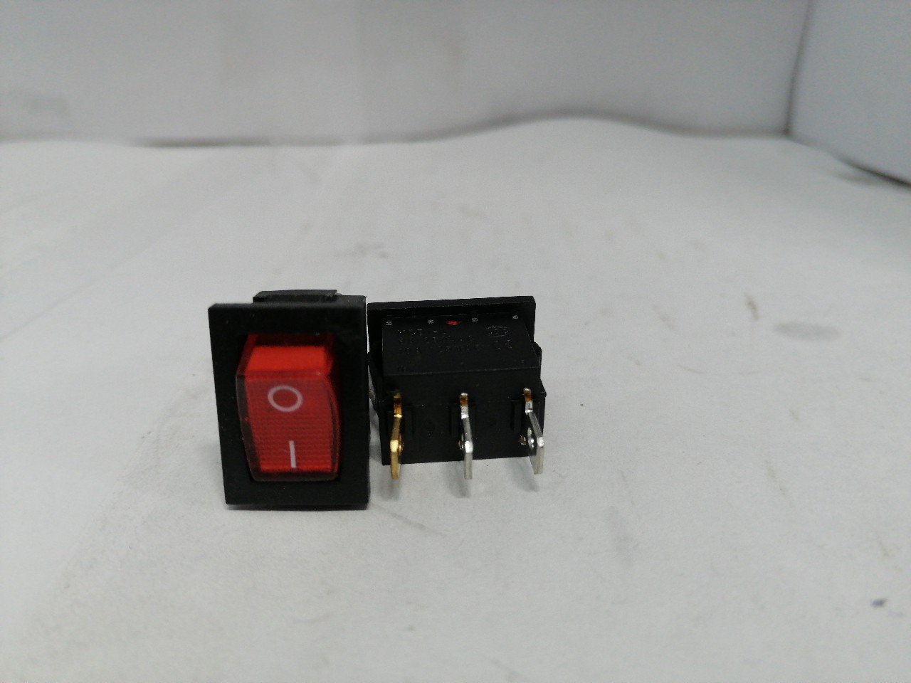 Купить запчасть NORD YADA - 905441 Клавиша 12V 15А Mini красная с подсветкой (3конт.) ON-OFF TM Nord YADA